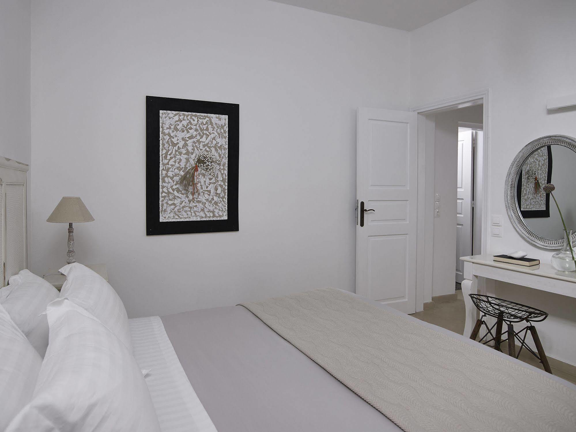 Mythique Villas & Suites Oia  Exterior photo