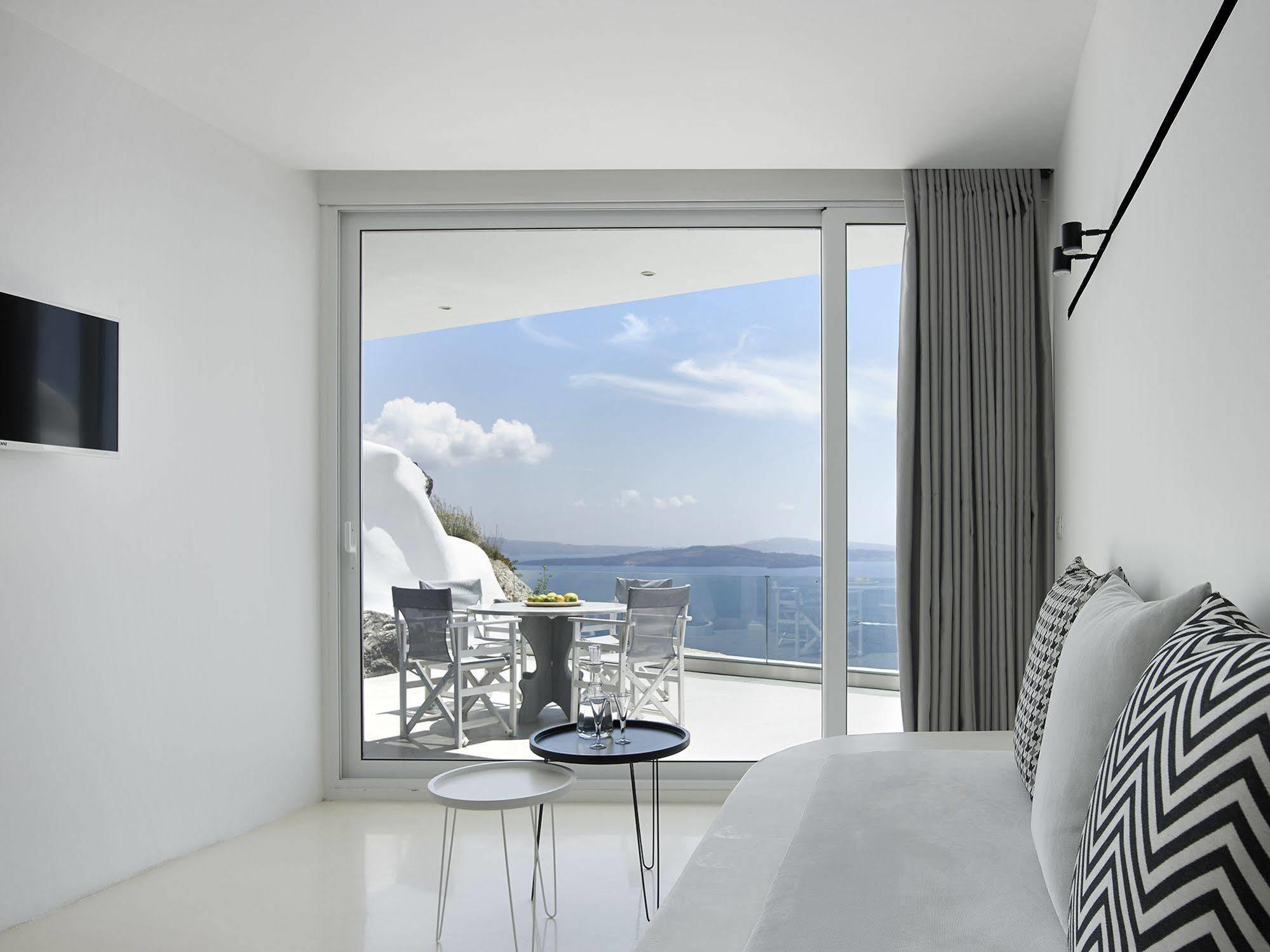 Mythique Villas & Suites Oia  Exterior photo